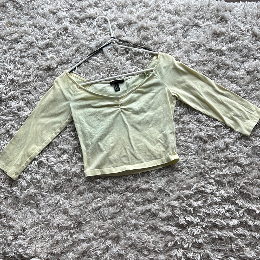 Cute crop top with half sleeve !